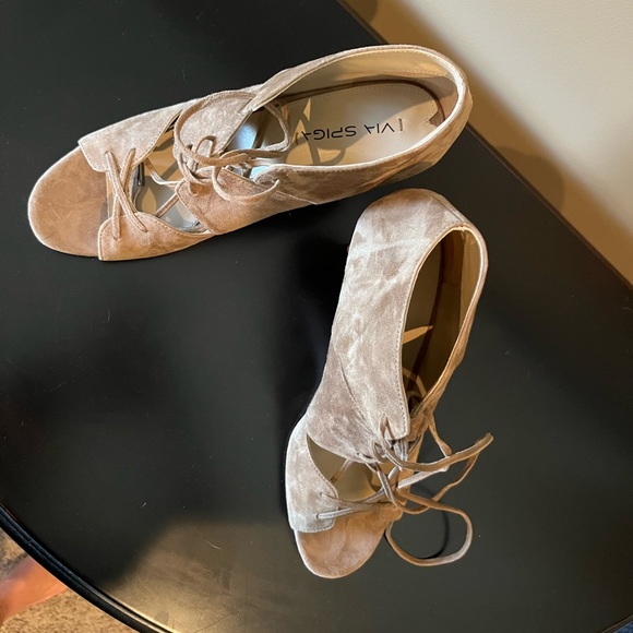 Via Spiga Heel - Picture 3 of 5